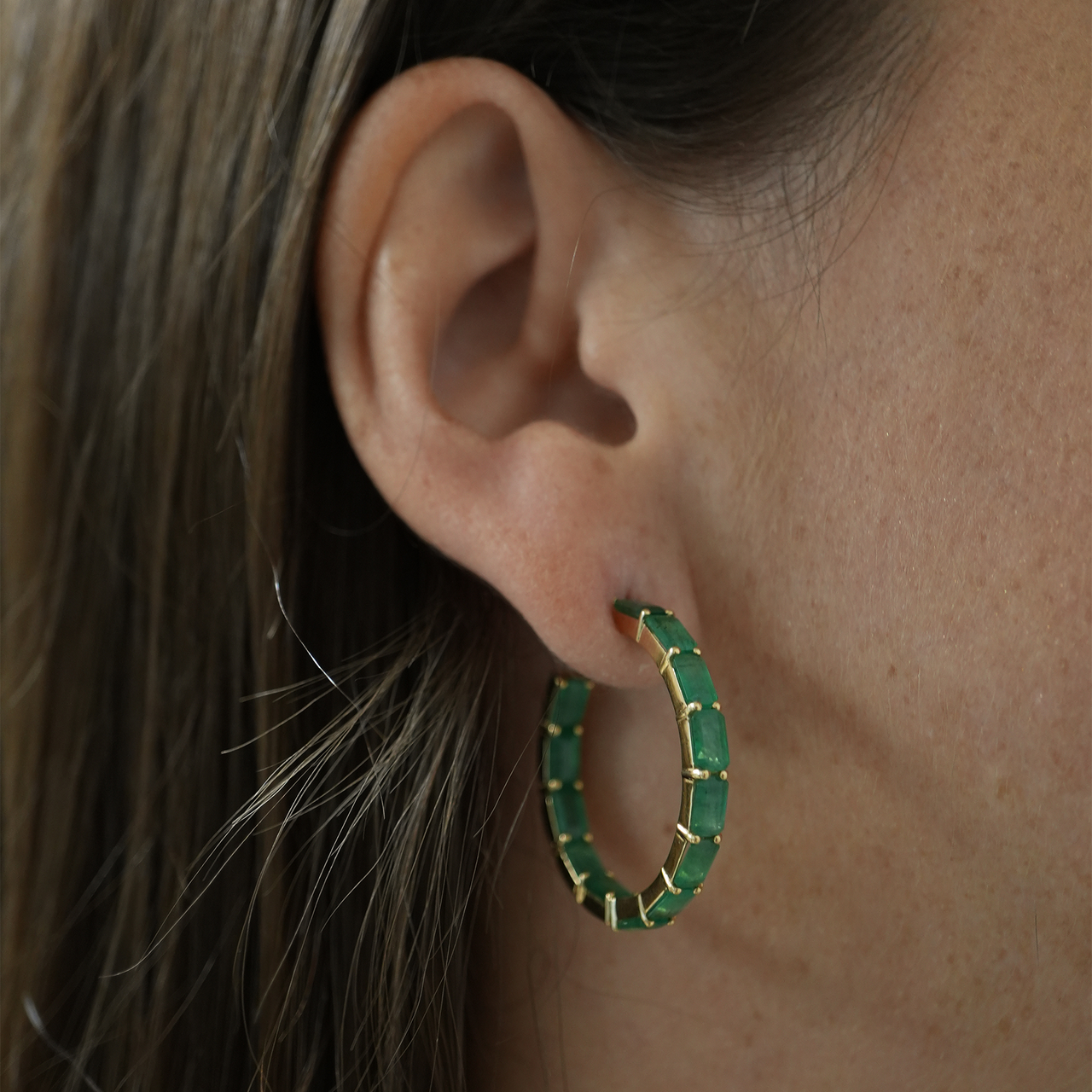 Mila Baguette Emerald Hoops